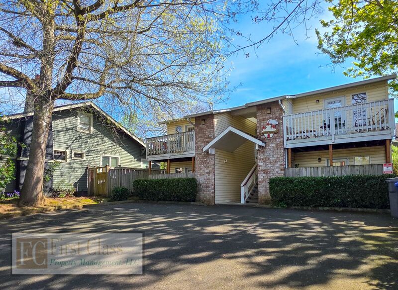 PORTLAND House: 1908 NE 46TH AVE