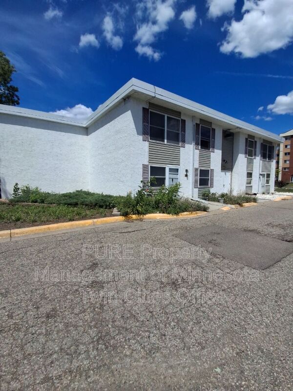 Bloomington Condo: 1531 American Blvd E