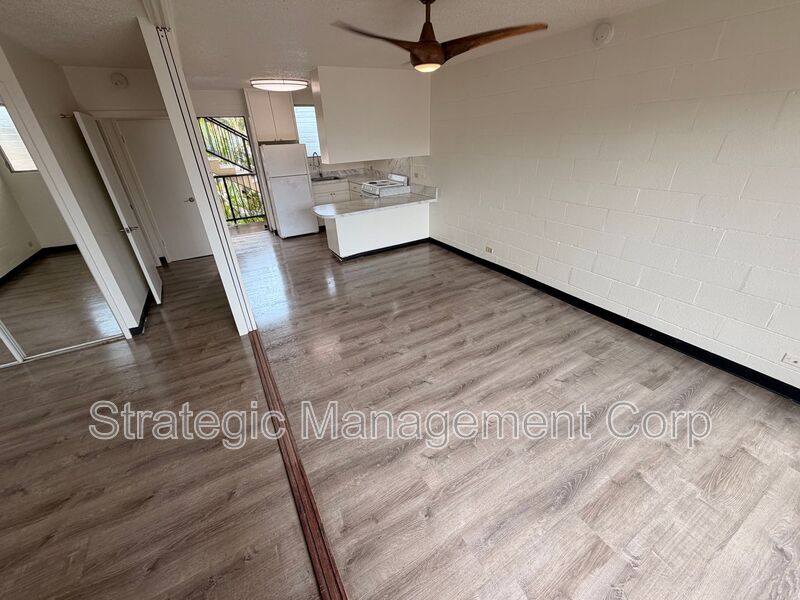 Kailua Condo: 104 Kihapai Street