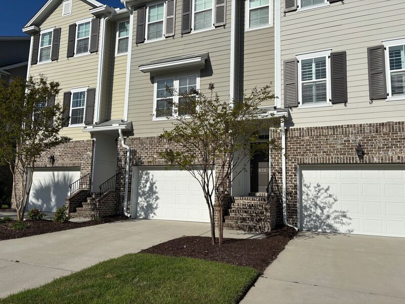 Mount Pleasant House: 1028 Bowman Woods Dr