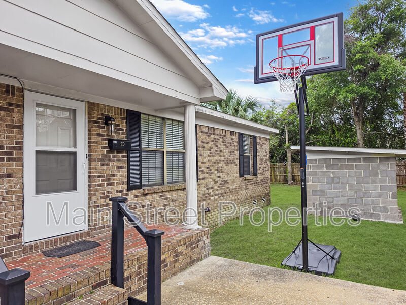 Pensacola Condo: 1011 North Martin Luther King JR Drive