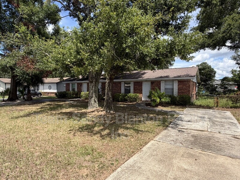 Pensacola House: 204 Brandywine Road