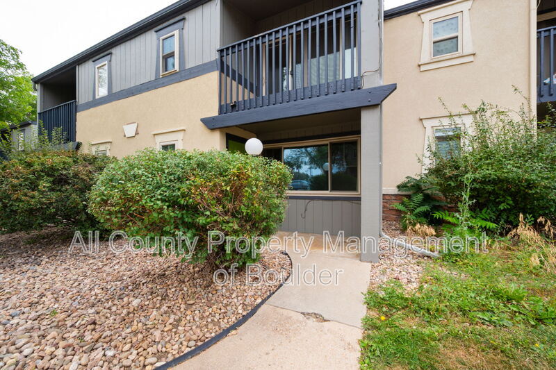 Main image for 800 West Moorhead Circle #C