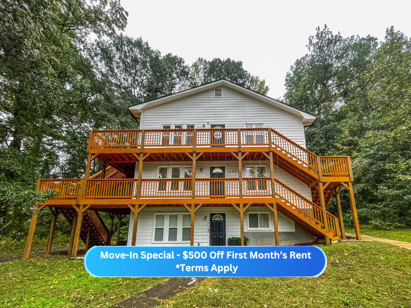 Smyrna House: 4013 Hawthorne Cir SE