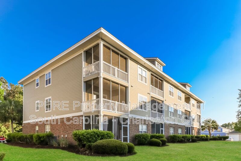 Conway Condo: 332 Kiskadee Loop
