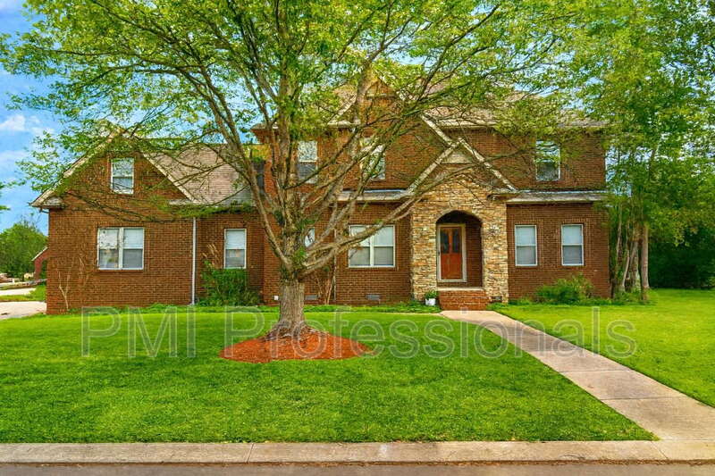 Murfreesboro House: 193 Black Bear Trail