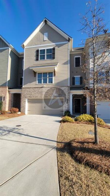 Kennesaw House: 2892 Boone Drive