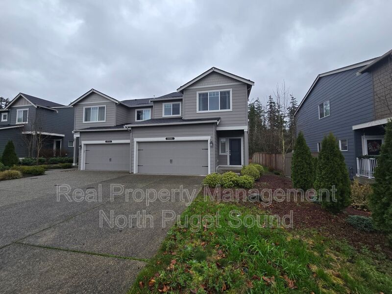 Stanwood House: 28215 64th Court NW