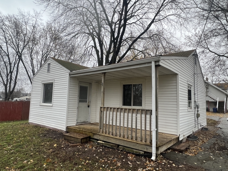 Menasha House: 844 3rd Street - Rear