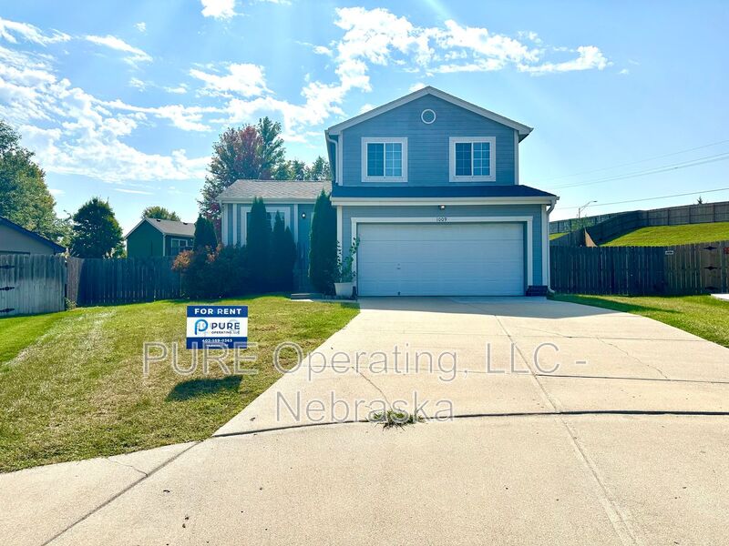 Papillion House: 1009 Bison Cir