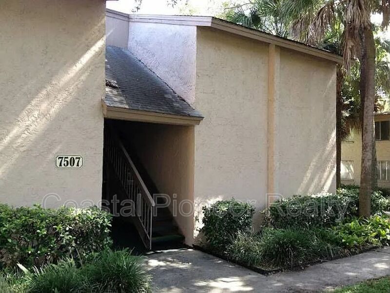 Tampa Condo: 7507 Presley Pl