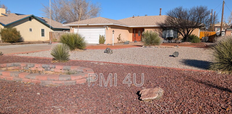Rio Rancho House: 3213 22nd Ave SE
