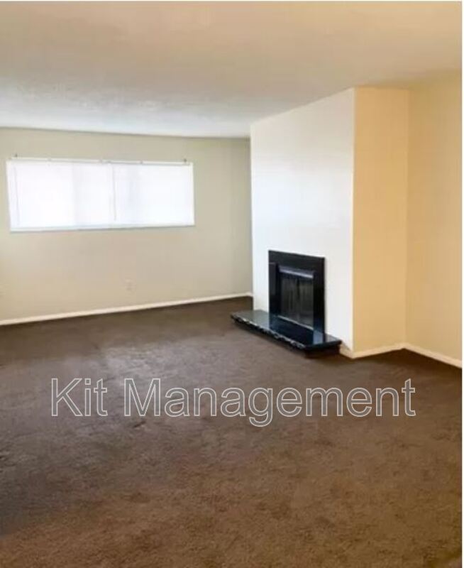 Maumee Condo: 6201  Garden