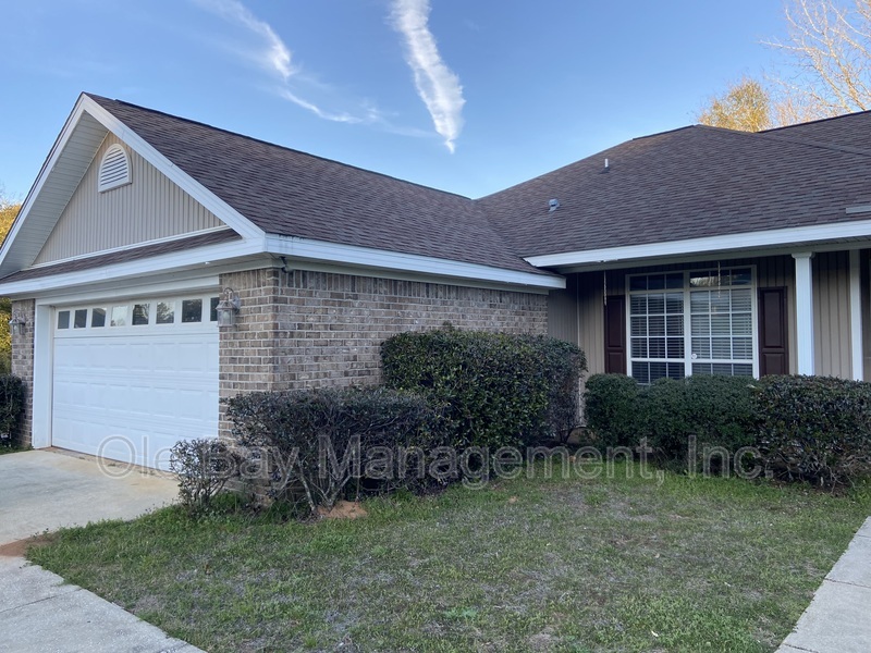 Semmes House: 2030 Ark Dr E