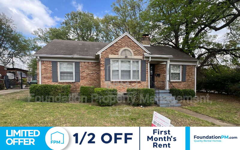 Memphis House: 252 East Edwin Circle