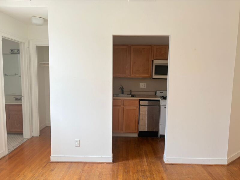Baltimore Condo: 13 W. Preston St