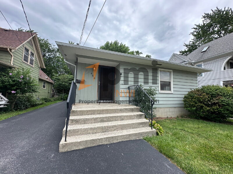 Crown Point House: 408 East Clark Street
