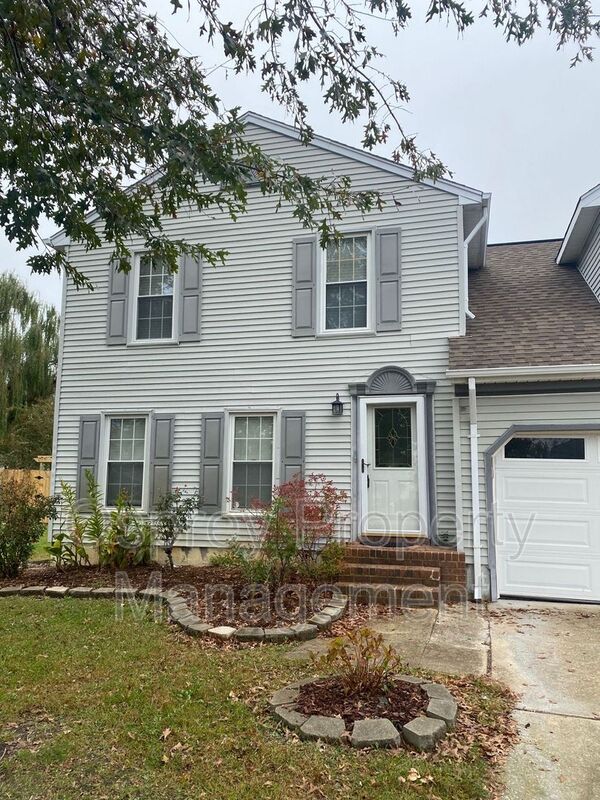 Gorgeous Spacious 4 Bedroom Home!!! - Photo 2