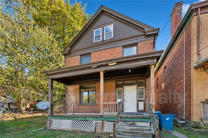 Pittsburgh House: 1250 Blackadore Avenue