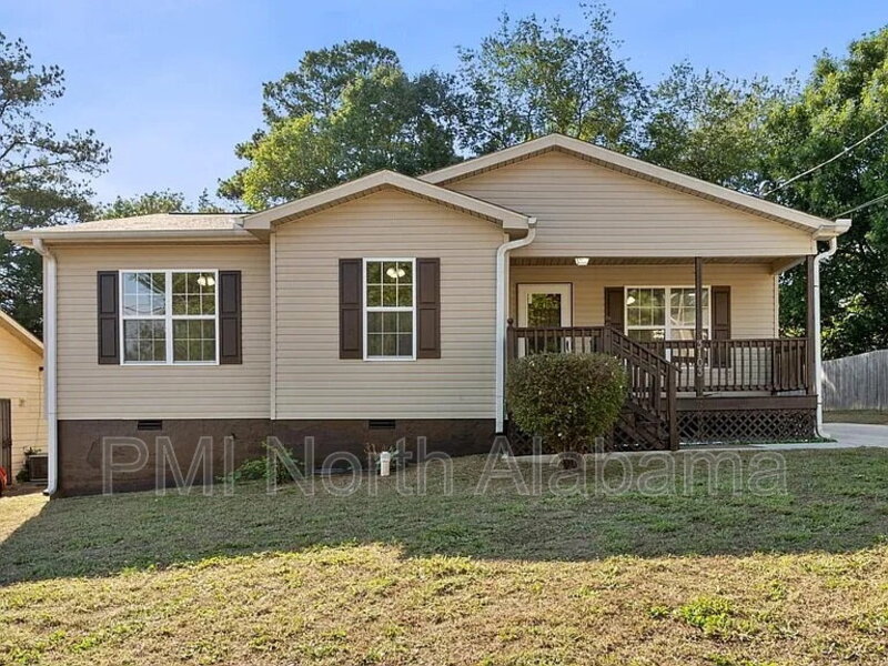 Huntsville House: 3103 Sonya Drive Northwest