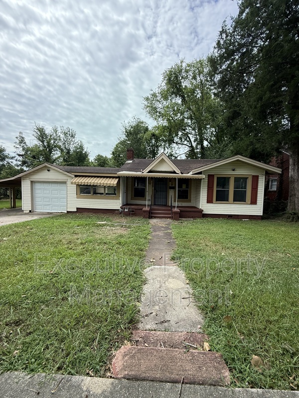 Birmingham House: 2009 32nd Avenue