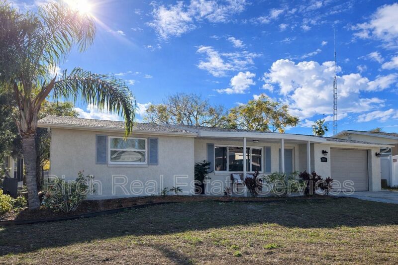 New Port Richey House: 5171 Greenwood St