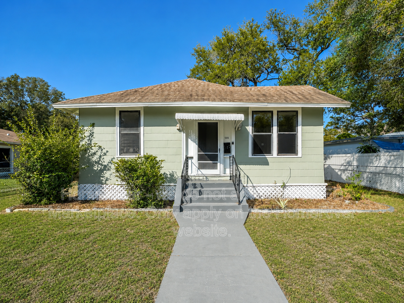 Saint Petersburg House: 509 27th Ave S