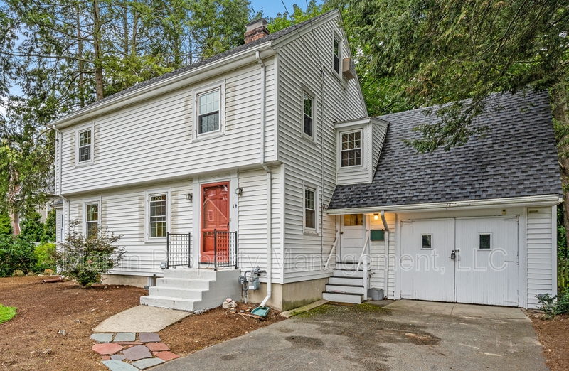 Lexington House: 14 Gleason Road