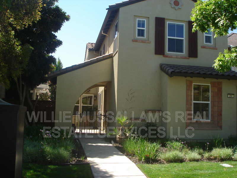 Mountain House House: 284 West Saint Francis Avenue