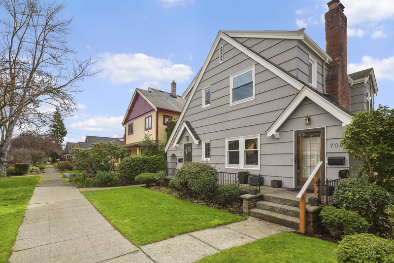 Seattle Condo: 709 N 68th St