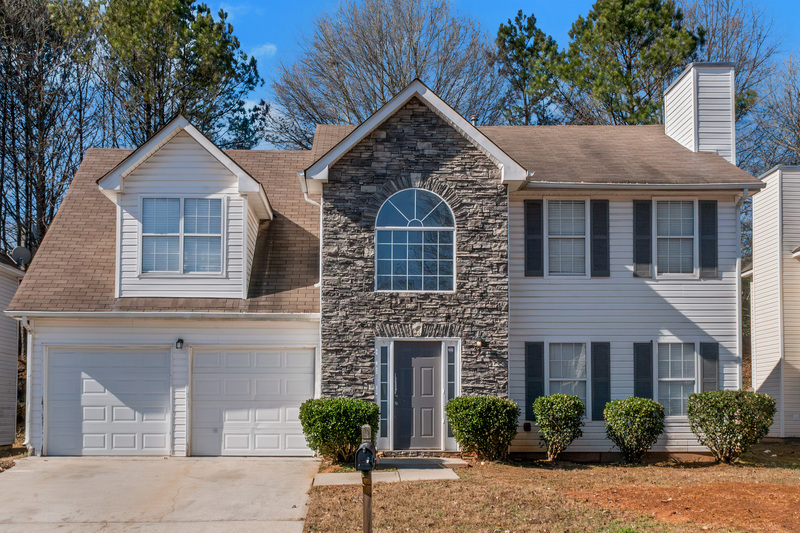 Lithonia House: 2921 Russ Lane