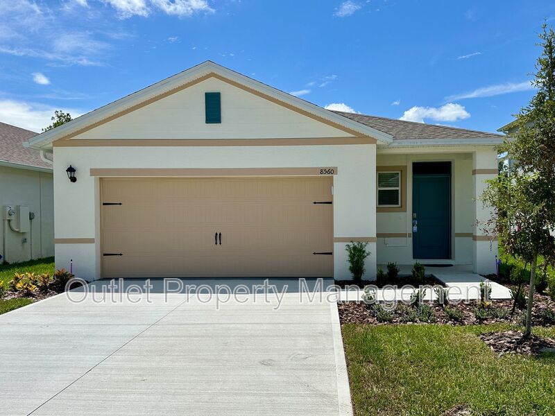 Lakeland House: 8560 Madrid Street