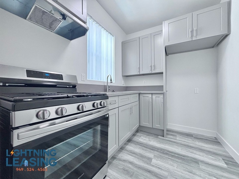 Los Angeles Condo: 341 S Alvarado St