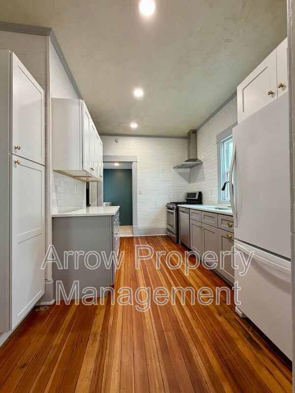 Lincoln House: 2612 Y Street
