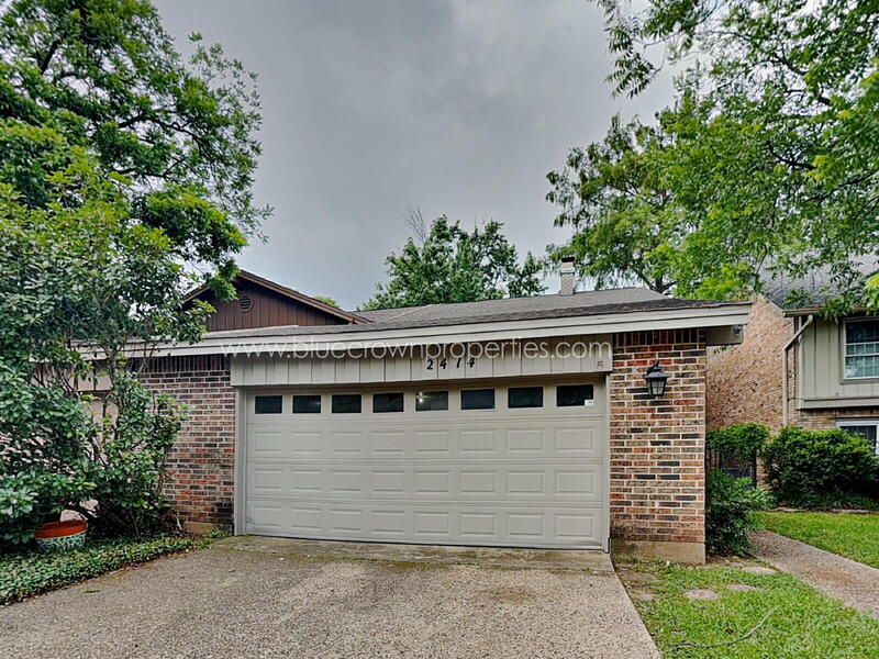 Arlington House: 2414 S Graham Dr