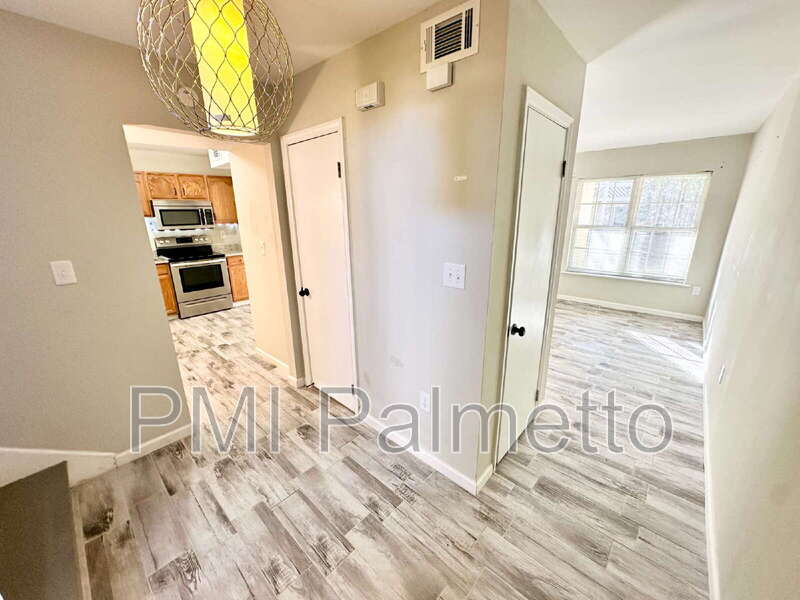 Columbia House: 4443 Bethel Church Rd