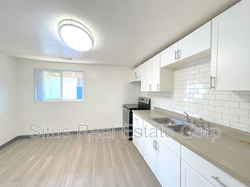 Lakewood House: 8177 W. 9th Ave.