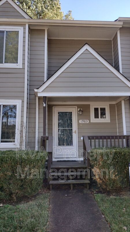 Richmond House: 1983 Airy Circle