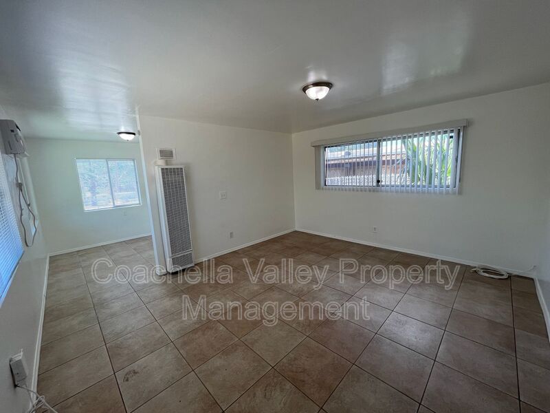 Desert Hot Springs House: 66358 1st St