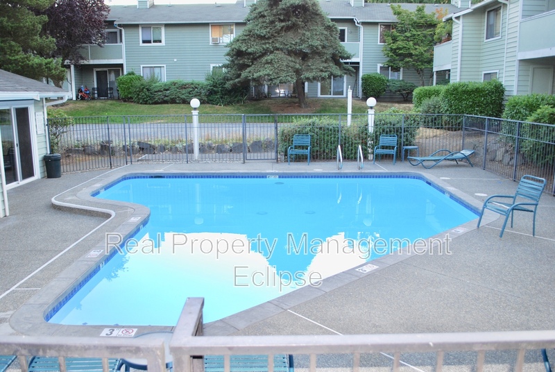 Everett Condo: 921 130th St SW