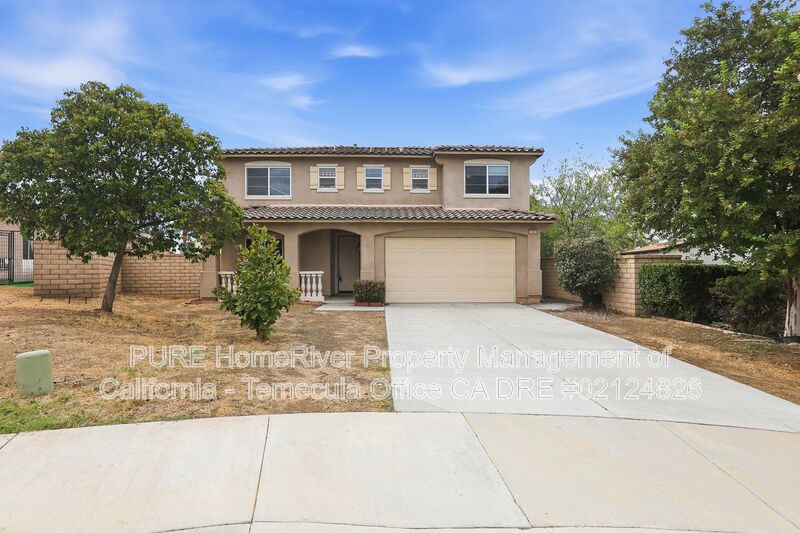Menifee House: 31281 East Pointe Court