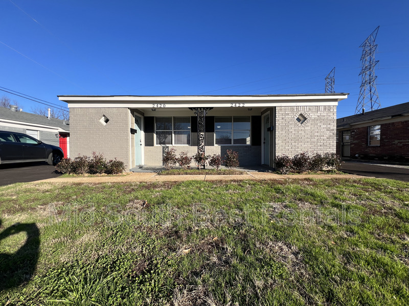 Memphis House: 2422 Charjean Cv