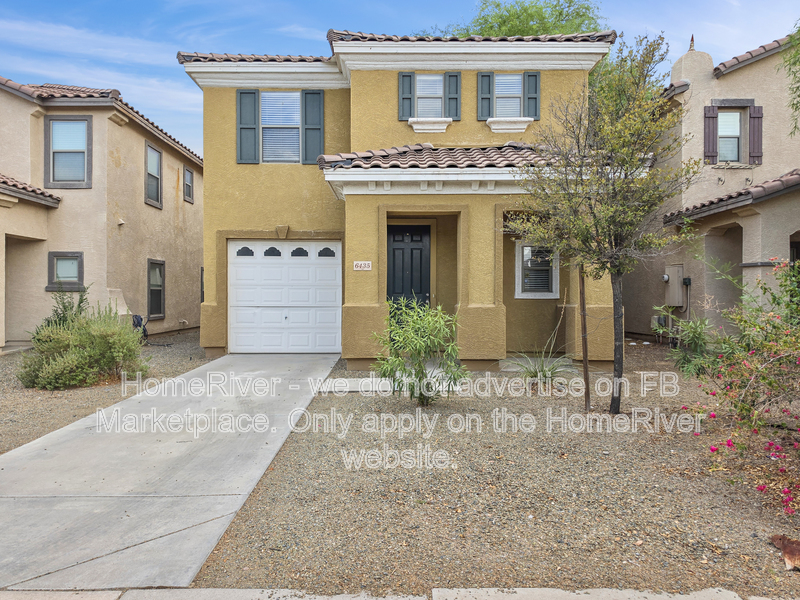 Laveen House: 6435 W Sophie Ln