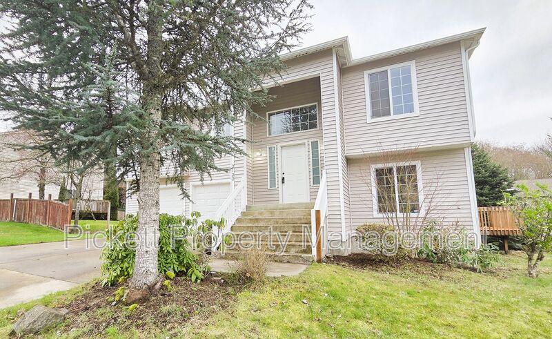 Port Orchard House: 2122 Tidepool Pl E