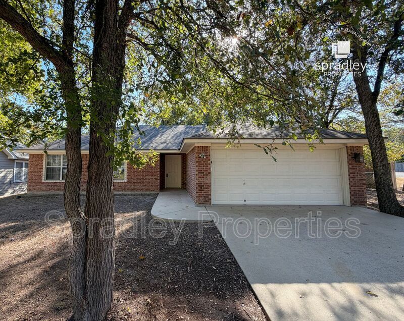 Belton House: 3653 Jenny Slipper Dr