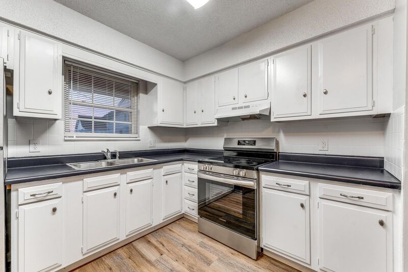 Rogers House: 742 N 6th St