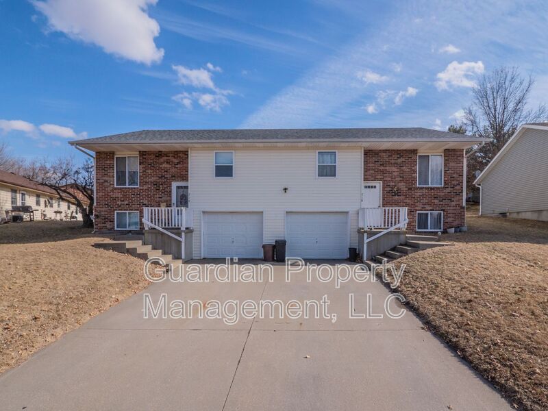 Maryville House: 716 W Torrance