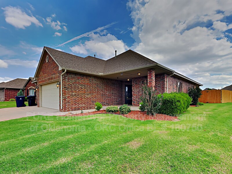 Edmond House: 2348 NW 157th St