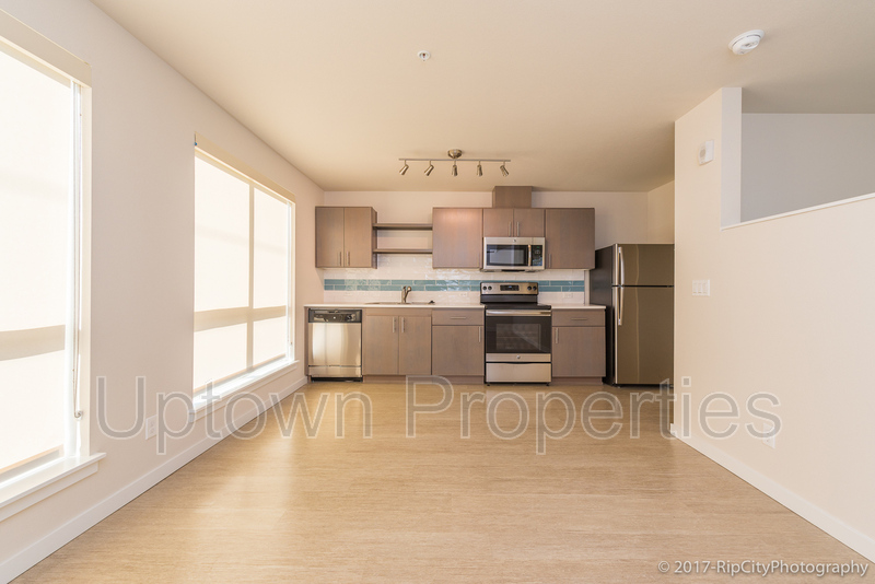 Portland House: 5885 SW Macadam Avenue