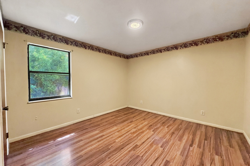 Photograph 7 of 12827 Chapman Highway, 4